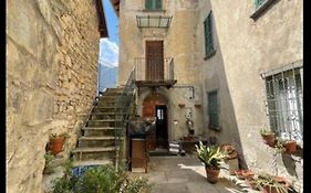 La Corte Sul Lago